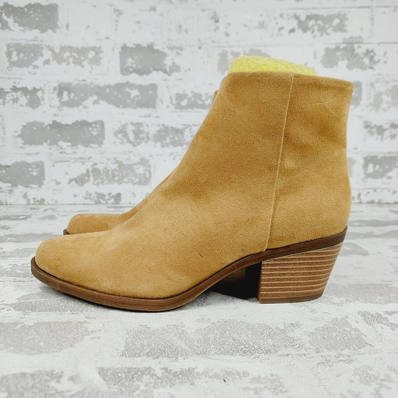 bp Shoes - NEW BP Wallis Western Beige Sand Leather Ankle Bootie A951